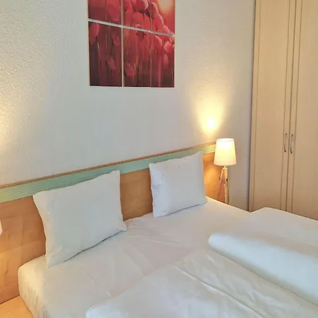 Helle Und Gemuetliche Mit Balkon Im Seepark * Sellin (Rugen)