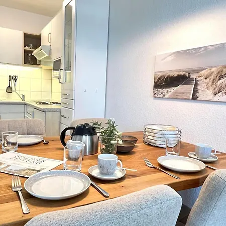 Helle Und Gemuetliche Mit Balkon Im Seepark Sellin (Rugen)